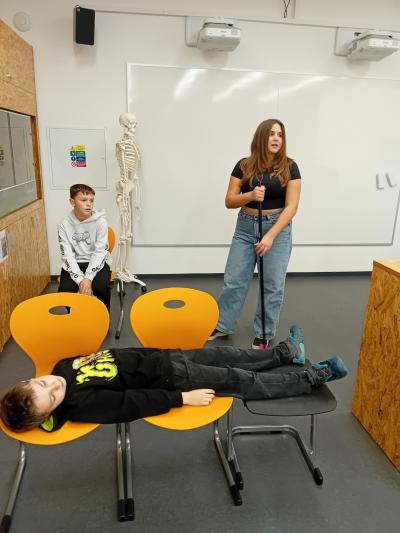 Tanec a umění pod širým nebem – škola se připravuje na NEBEFEST!