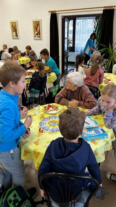 Babičko, dědečku, hrajte s námi!