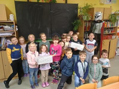 Krabice od bot putují k obdarovaným