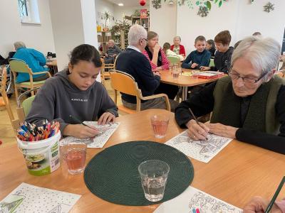 Šesťáci popřáli do nového roku klientům Alzheimer centra