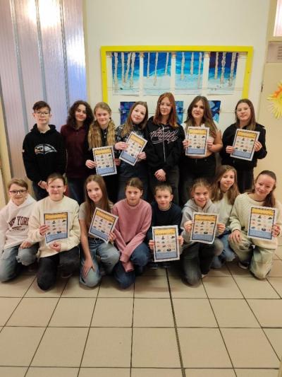 Den klobouků a čepic