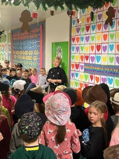 Družinová vlajka už visí