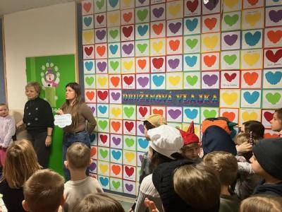 Družinová vlajka už visí