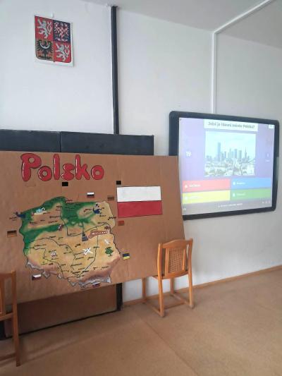 Sousedi pod lupou osmáků