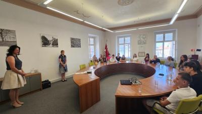 Gratulace z radnice: Naši úspěšní žáci u starostky města
