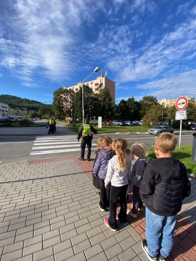 Bezpečná cesta do školy: Učíme děti pravidla i praxi